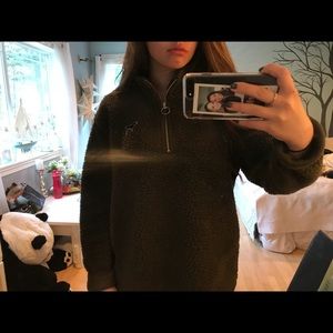 Dark green pink pullover